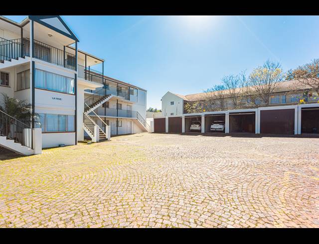 2 BEDROOM APARTMENT RENTED IN STELLENBOSCH CENTRAL